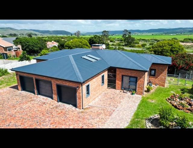 4 BEDROOM HOUSE FOR SALE IN FRAAIUITSIG
